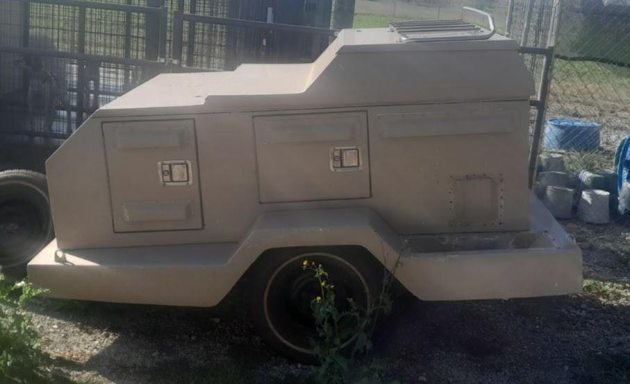 6 Hole Fiberglass Dog Trailer 6 Hole Fiberglass Dog Trailer