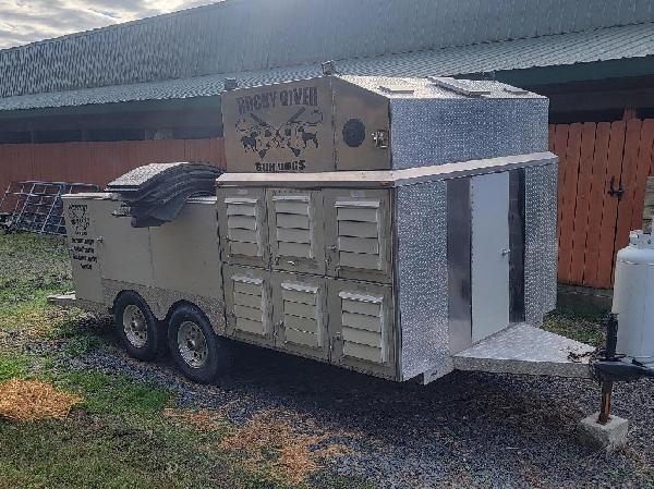 14 hole dog trailer